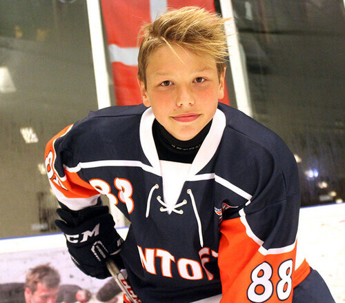 Web_icg%20u17_peter%20lauritsen-wing
