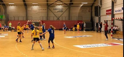 U12piger_3hold
