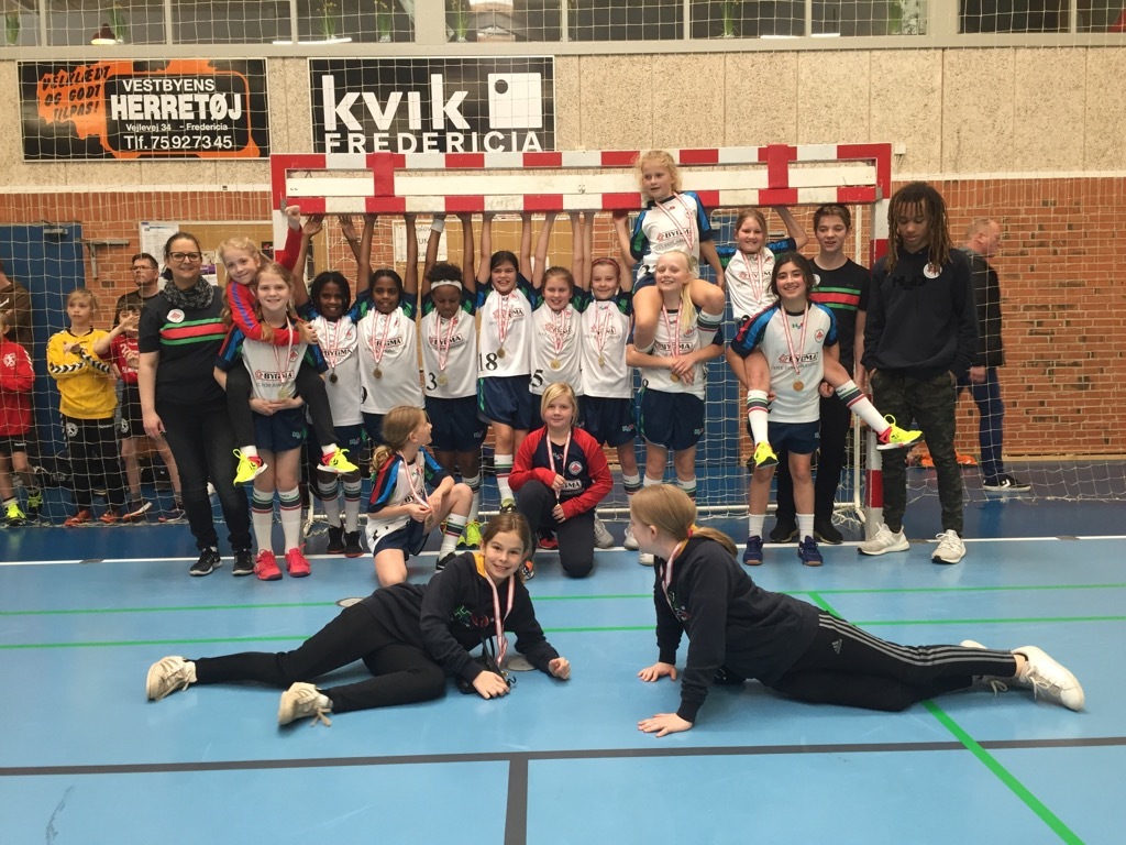 Reaktor Barbermaskine Udvidelse U10 pigerne til afslutningsstævne.
