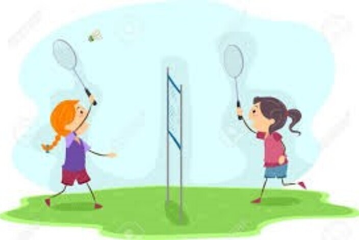 B%c3%b8rn%20der%20spiller%20badminton