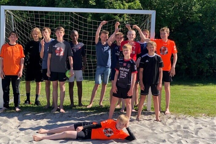 U15-strandh%c3%a5ndbold