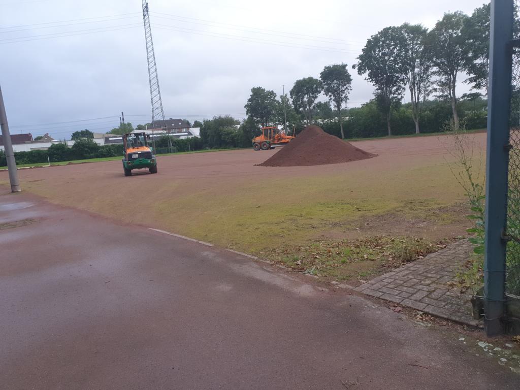 Die Bagger beginnen mit dem Umbau Die Bagger beginnen mit dem Umbau
