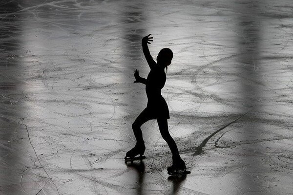 Figure-skating-3198861_640