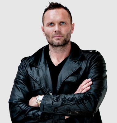Lars%20c%20full_400_380