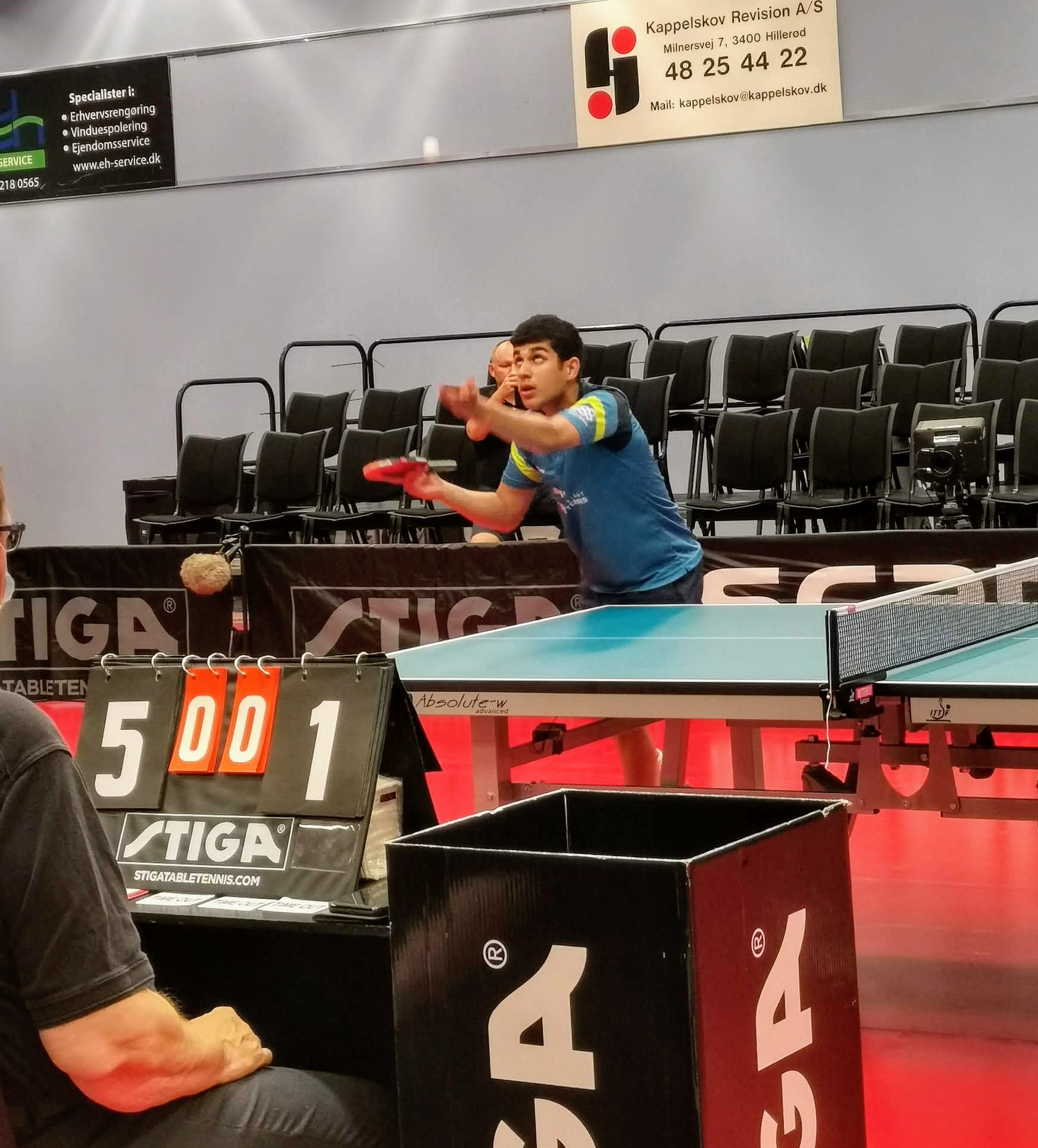 Den bedste amerikanske bordtennisspiller Khanak Jha. Den bedste amerikanske bordtennisspiller Khanak Jha.