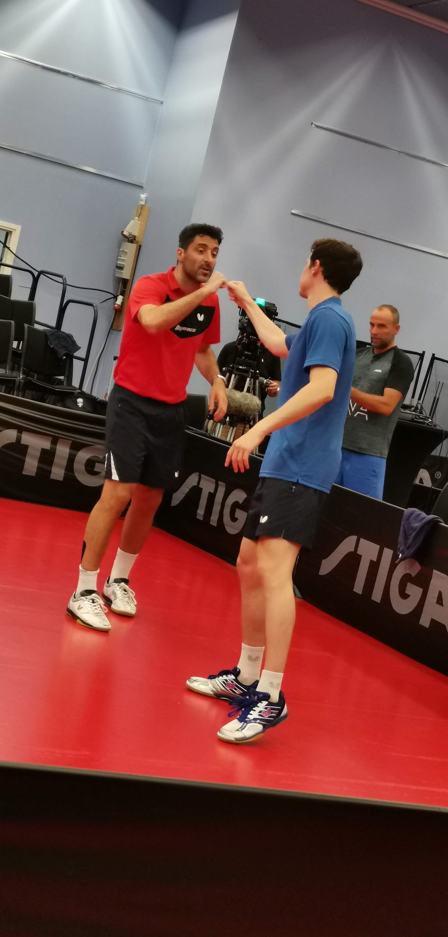 Panagiotis Gionis og Jonathan Groth ønsker god kamp lige inden finalen Panagiotis Gionis og Jonathan Groth ønsker god kamp lige inden finalen