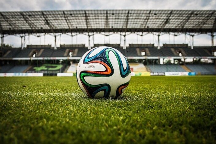 Soccer-488700_640