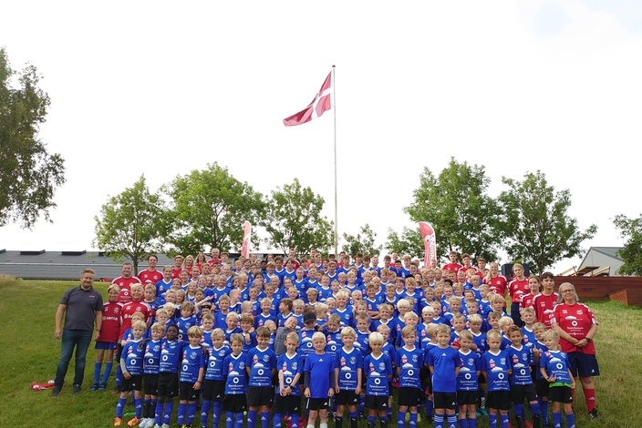 %c3%85rets%20fodboldskolebillede