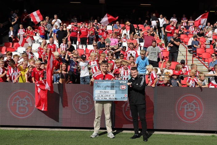 Vi%20er%20%c3%a5rets%20partnerklub%202022