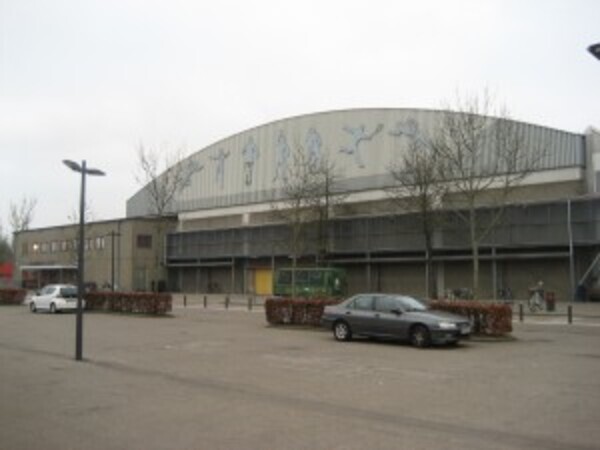 R%c3%b8dovrehallen-300x225