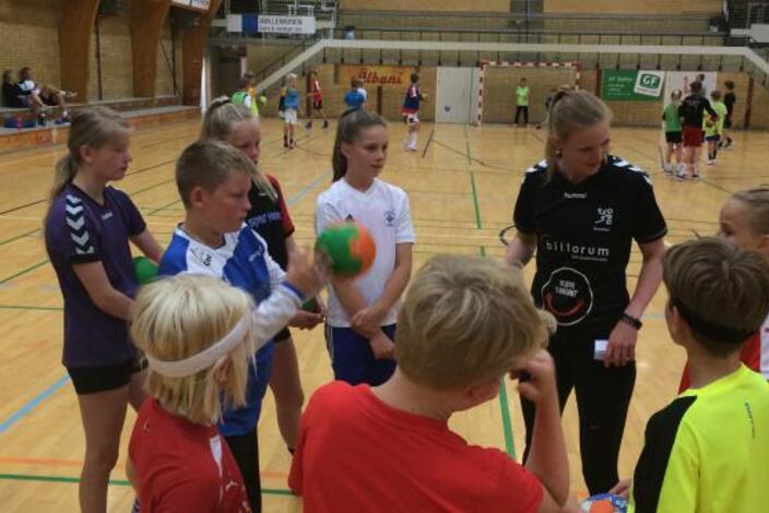 Haandboldskole-igen_5c1014e38e7bb