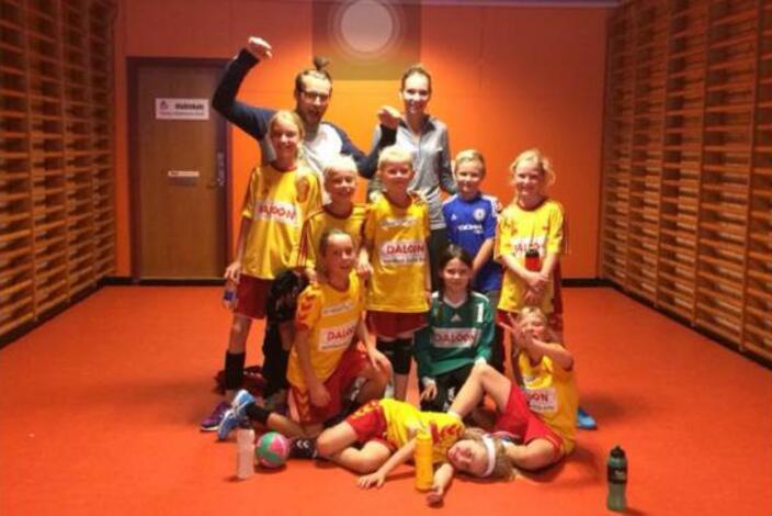 U10-piger-var-til-sus-cup_5c10176eba54d