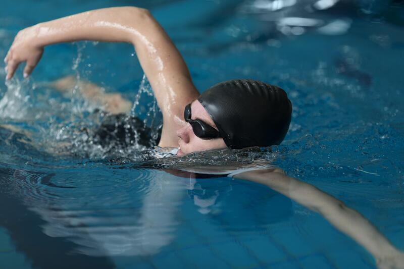 A front crawl swimmer