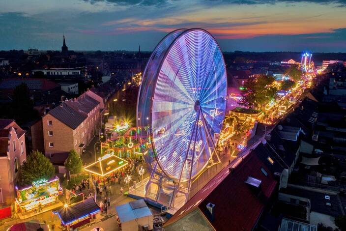 W1200_h837_x600_y418_pfingstkirmes004-e33b201819c4fd28