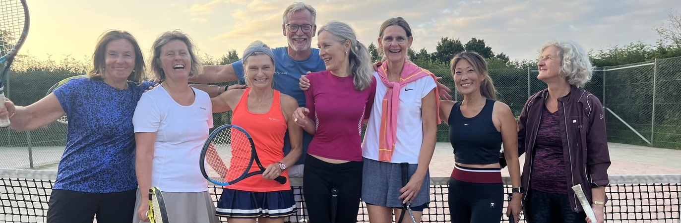 Dgi%20tennis%20voksen%20camp%202023%20med%20tr%c3%a6ner%20rene%20lund