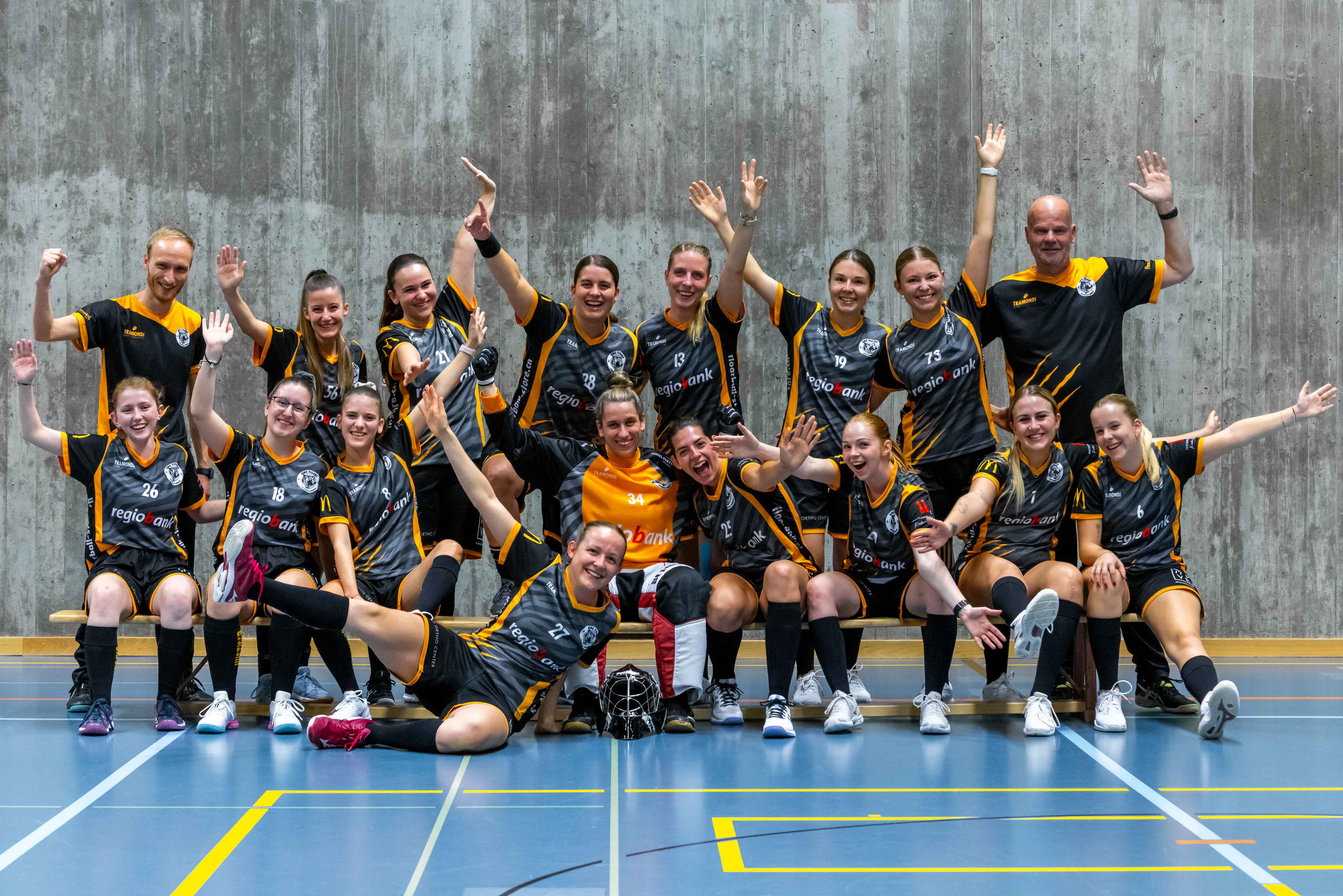 Uhc-tigers_h-t_damen1_teamfoto-2
